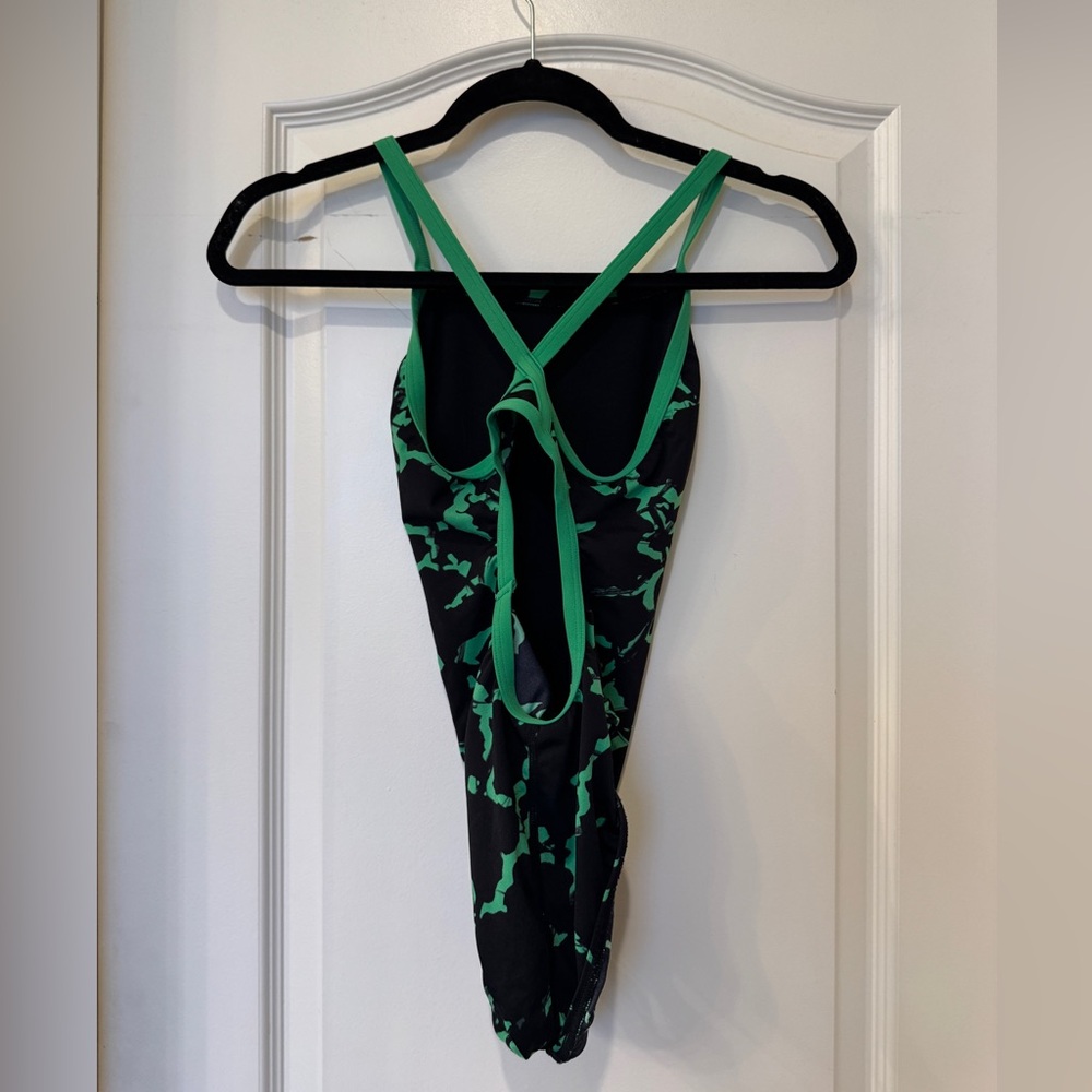 Speedo Endurance  size 2  (28) green and black competitive swimming one piece - Picture 3 of 8